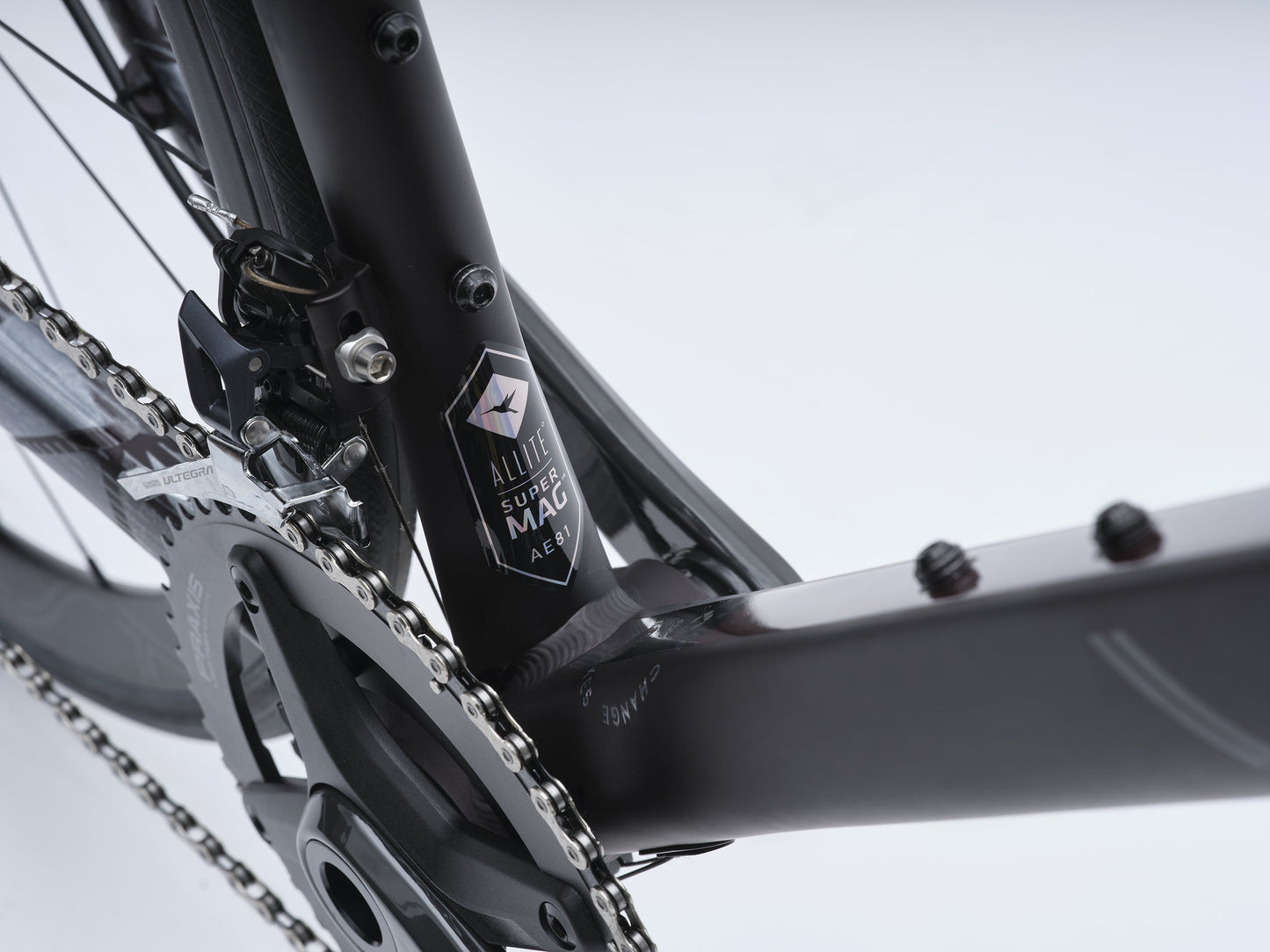 R/1 700C ULTEGRA BLACK CHERRY
